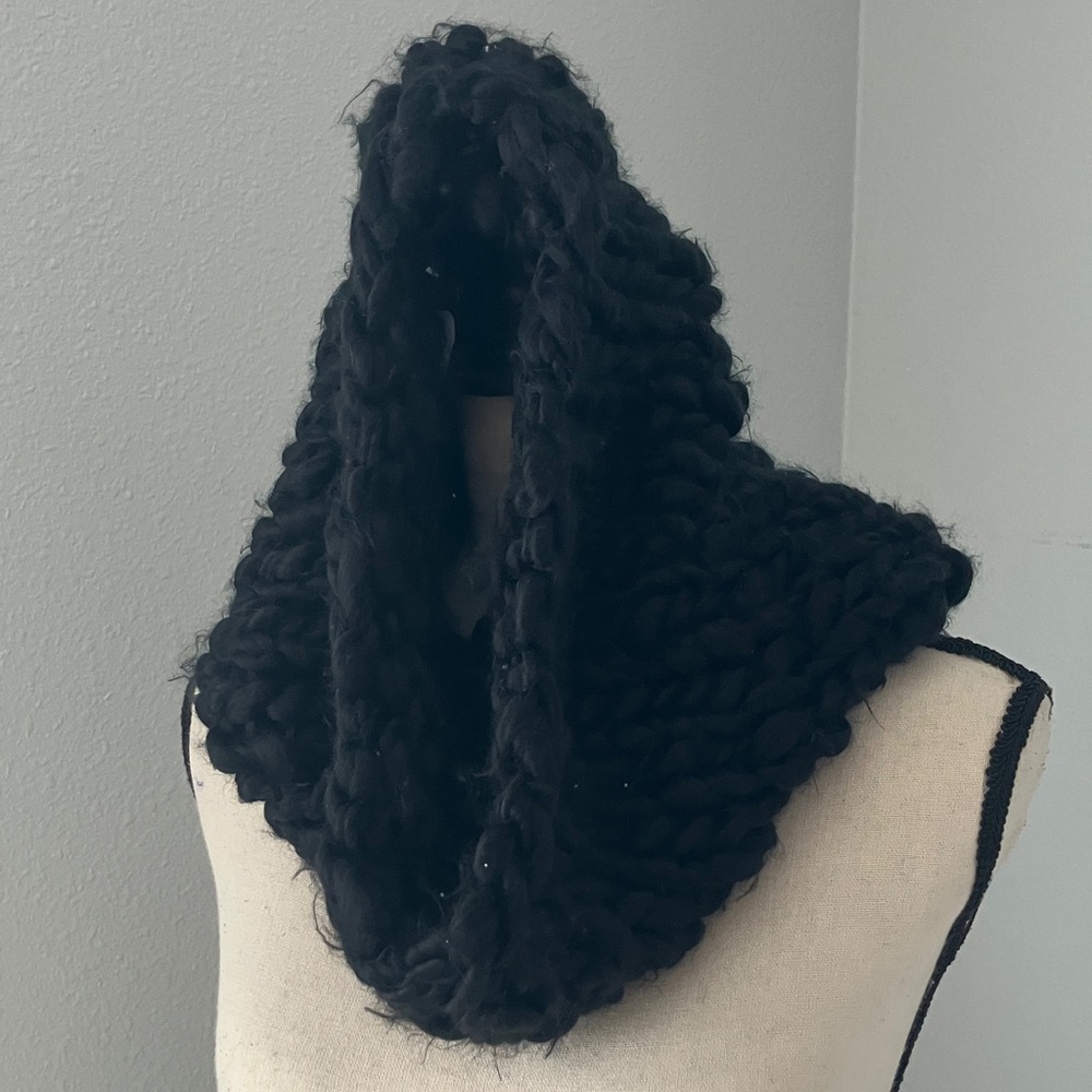 ALDO Unisex black chunky knitted cowl scarf - Picture 6 of 10